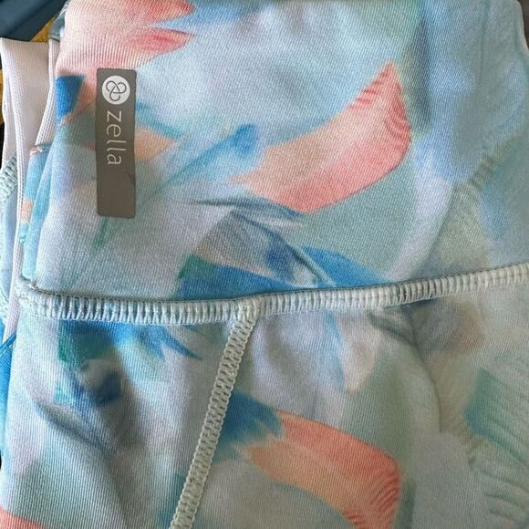 Zella Girls Print Crossover Crop Leggings Size 10/12 - Picture 12 of 12